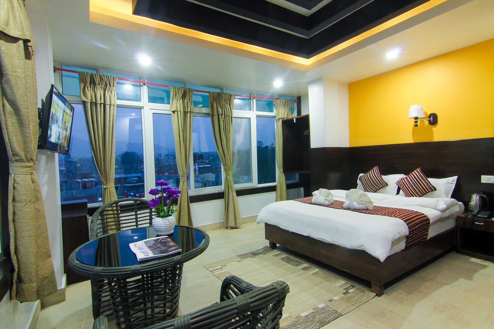 Hotel Lakeside بوكْرا المظهر الخارجي الصورة