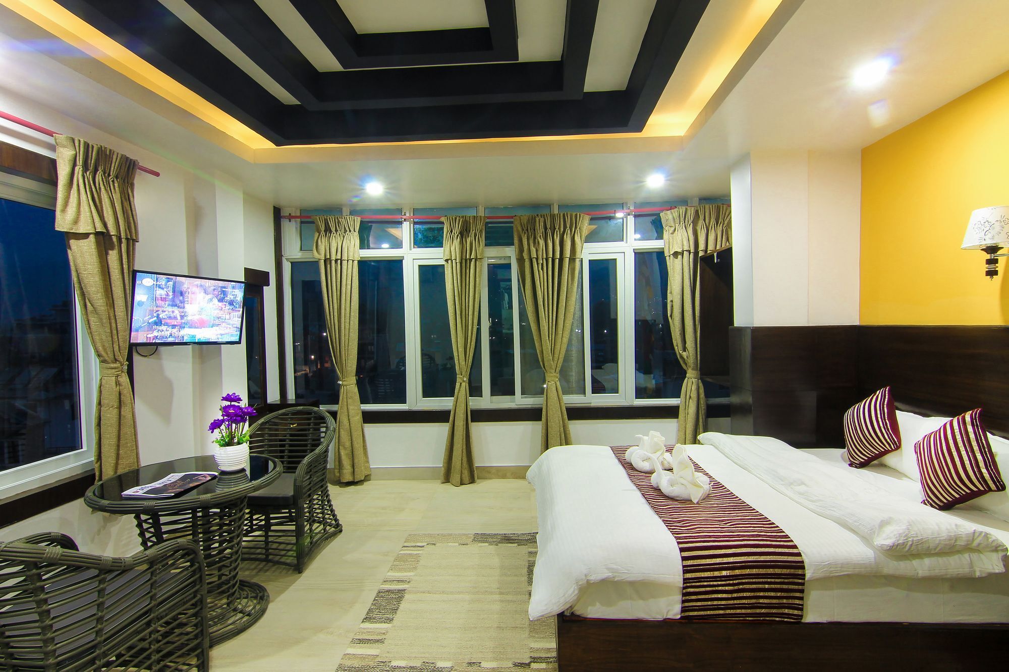 Hotel Lakeside بوكْرا المظهر الخارجي الصورة