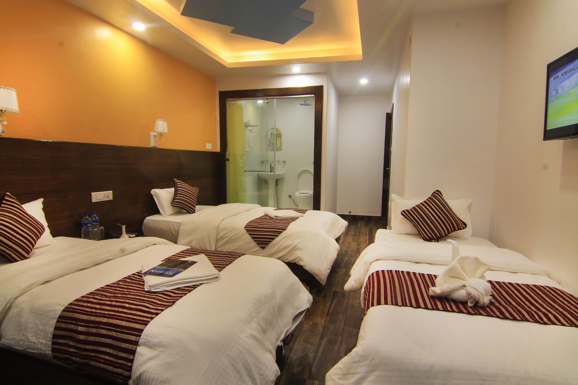 Hotel Lakeside بوكْرا المظهر الخارجي الصورة